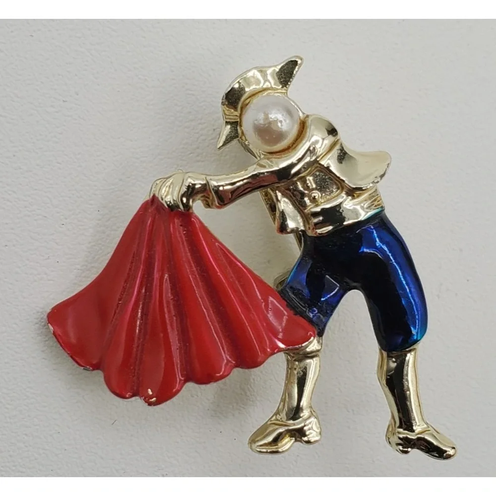 Vtg Gold Tone Red Blue Enamel Faux Pearl Headed Matador Brooch Pin
